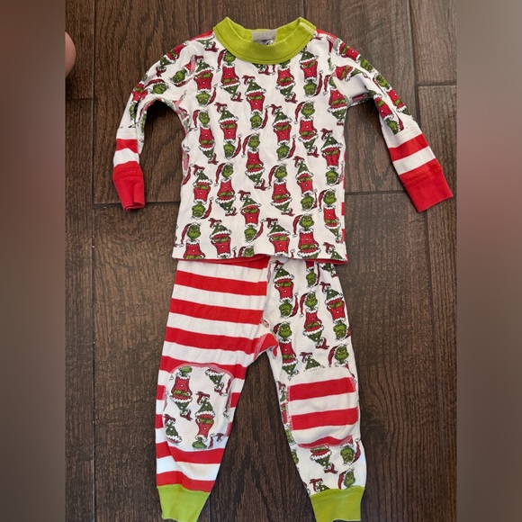 Hannah Anderson Grinch Pajamas - Picture 1 of 1